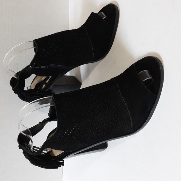 Gianni  Bini black Hadwin leather suede perforated peep toe 9.5M Casual Y2k - Picture 1 of 12